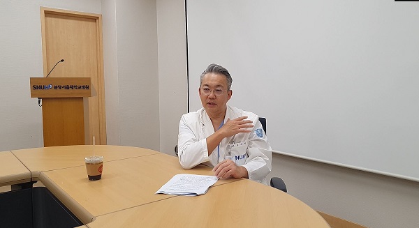 Professor Joo Han Oh stated, "Currently, the main treatment for rotator cuff tears is surgical repair of rotator cuff, but the problem is the high re-tear rate." "In this respect, regenerative treatment through autologous stem cells will be a great hope for patients with orthopedic diseases," he added.