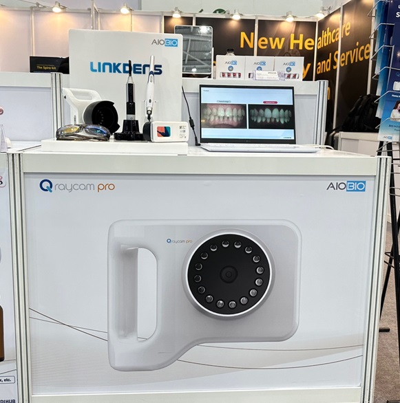 AIOBIO showcased its Biofluorescence Imaging System (BIS), which quantitatively analyzes teeth and gum conditions, along with its oral health management platform LINKDENS, setting a new standard for oral care in the digital healthcare era.