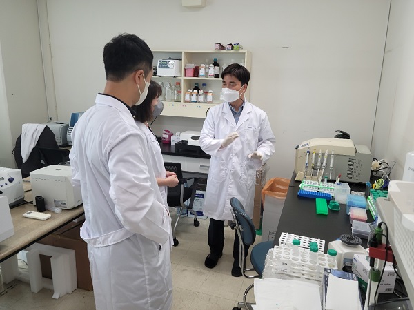 LevoMed has been researching, developing, and producing bio kits that extract autologous stem cells rich in growth and regeneration factors from blood and bone marrow.