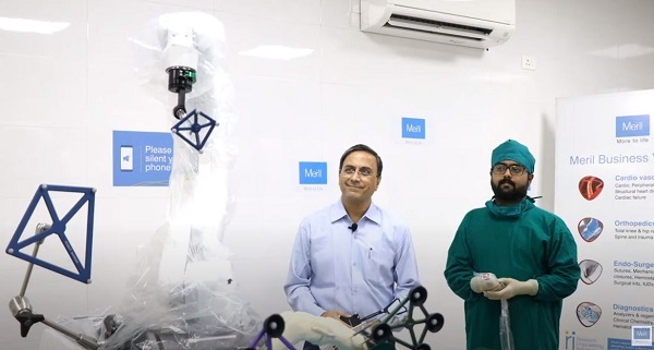 As a result of actively seeking partners to enter the market with, Curexo successfully settled in the Indian market after successfully signing a large-scale export contract of CUVIS-joint with India's largest implant company, Meril Healthcare.