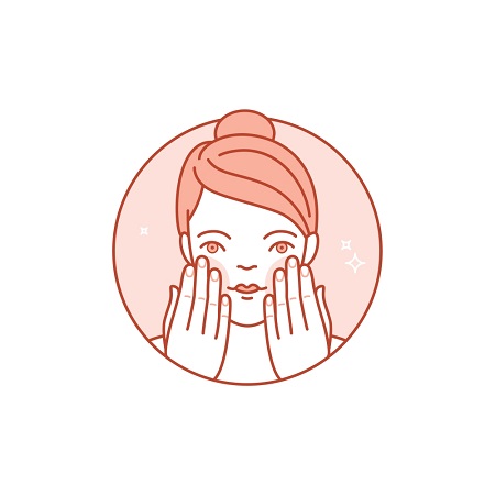 After returning home, wash your face carefully and apply enough moisturizer (Picture: Clip Art Korea).