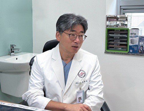 Professor Park Yong-bum of Kangdong Sacred Heart Hospital