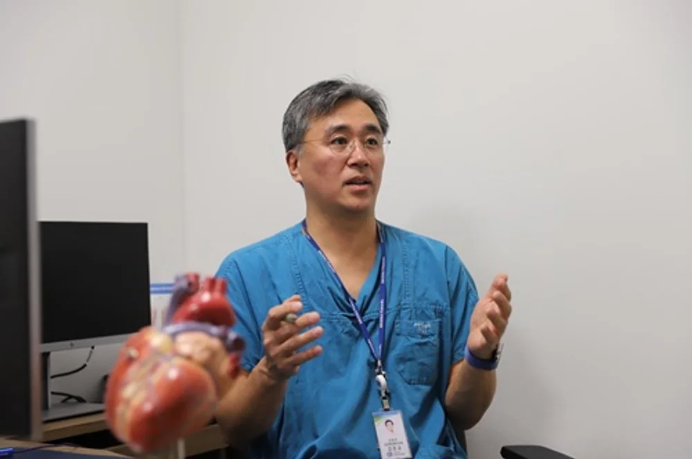 The Journey of Kang Joonkyu: A Pioneer in Cardiac Surgery
