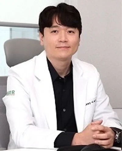 Combating Skin Aging: Expert Insights on Botox Treatments
