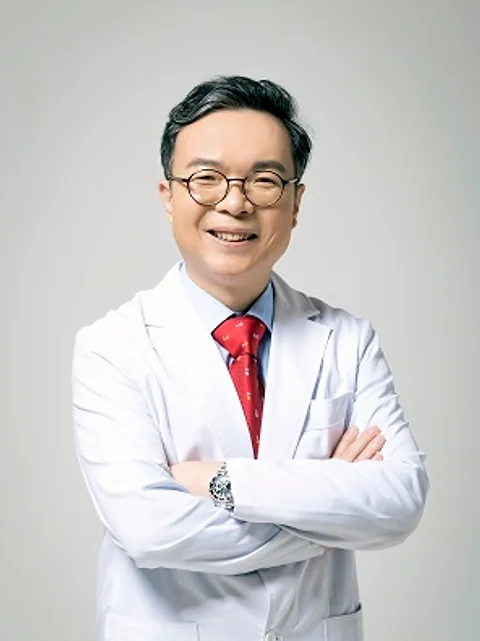 Achieving Beauty: Balancing Internal Health and External Appearance